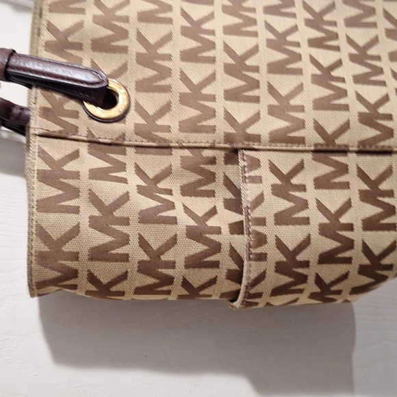 Michael Kors signature fabric / leather "jet set" large tote - browns - Picture 4 of 11